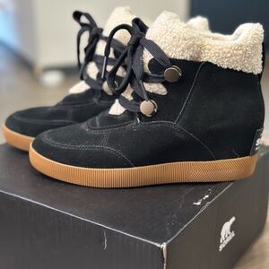 Sorel Out and About Wedge Boot Women’s Size 9.5